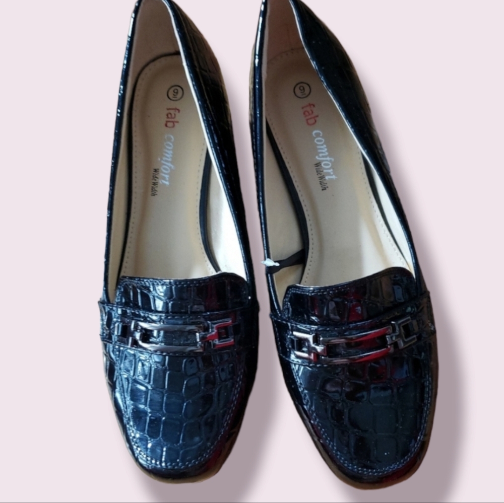 NWT Crocodile Shoes - 9W
